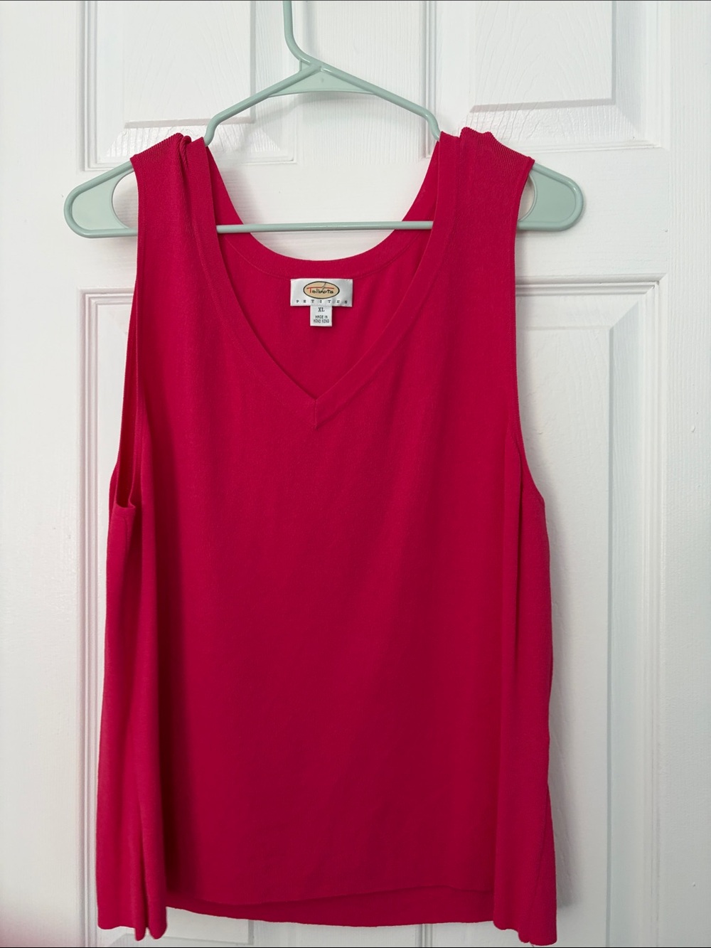 Talbots Women's V-Neck Sleeveless Tank Top in Hot Pink